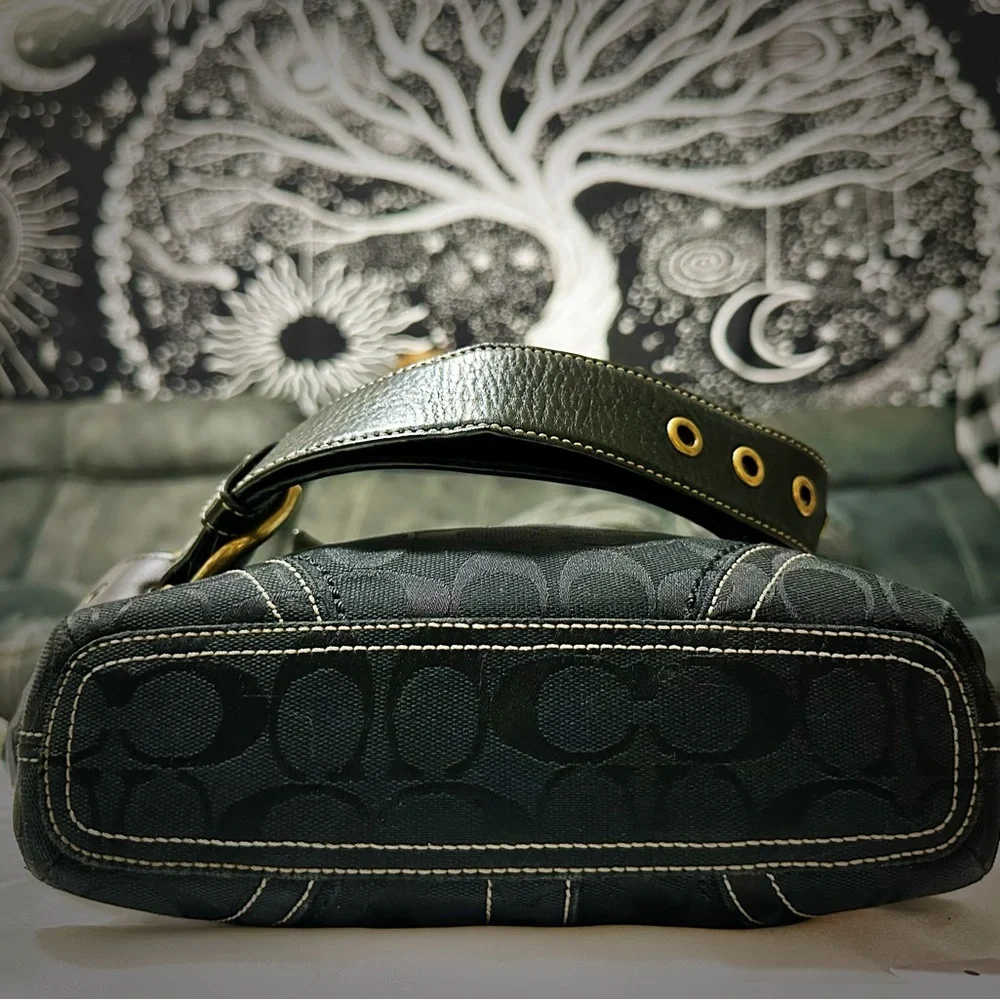 Vintage Coach soho shoulder Bag Black and Gold Women's handbag 2006 - Picture 9 of 16